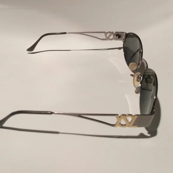 Yves Saint Laurent 1990 Women's Vintage Sunglasses - Picture 3 of 16